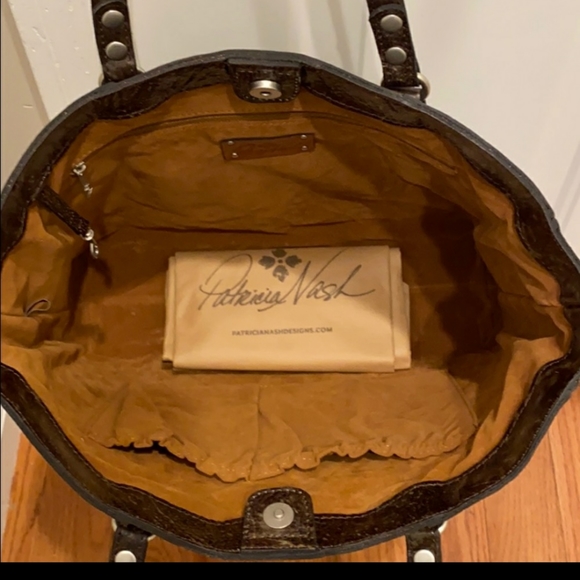 NWT PATRICIA NASH LEATHER TOOLED SOLARO TOTE - Picture 8 of 12